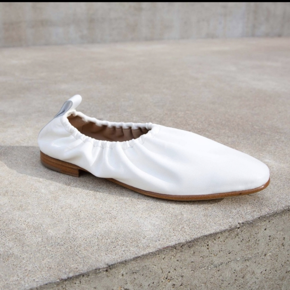 Dear Frances the Glove Ballerina Ballet Flat in Chalk 36